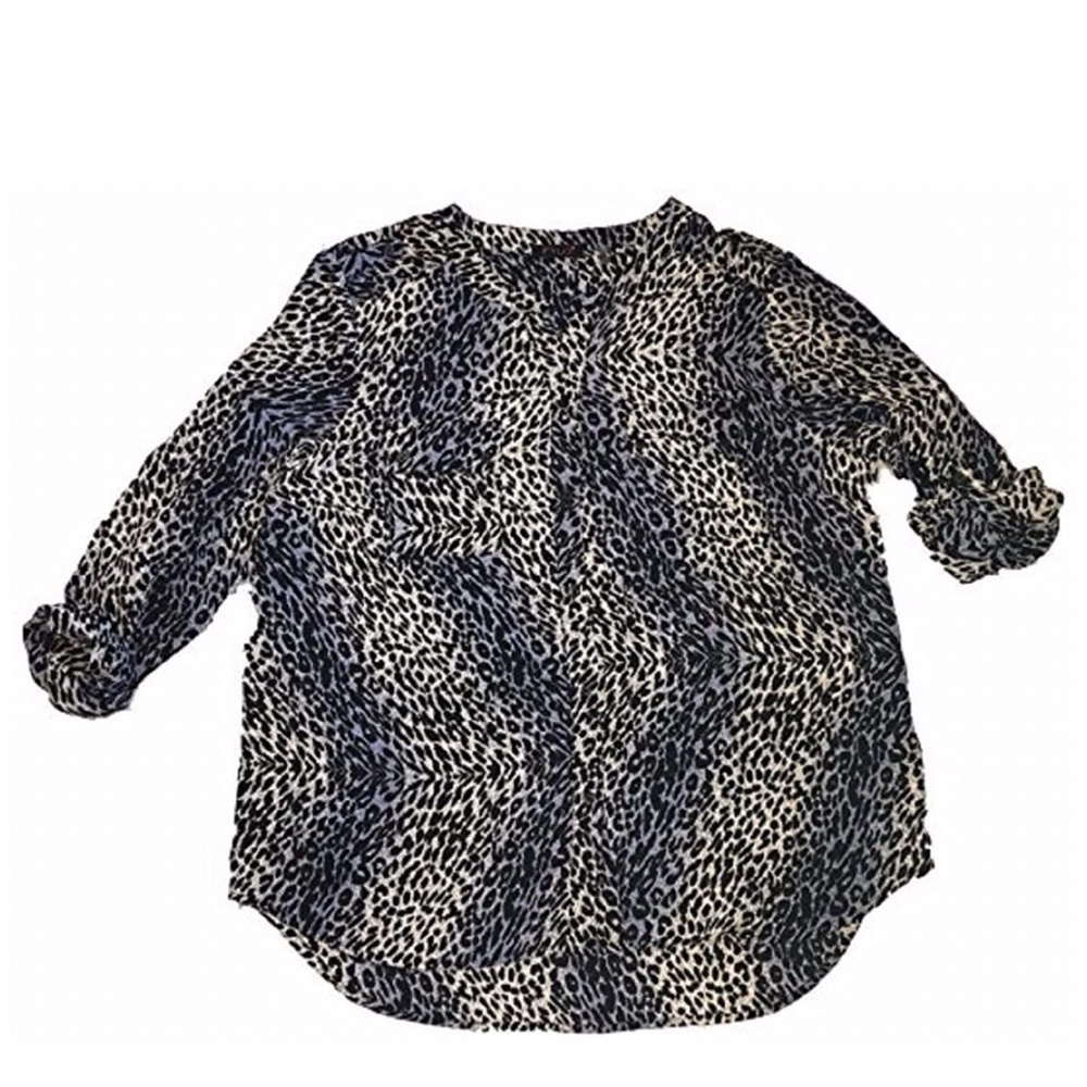 FYLO | NWT Animal Print Button Front Long Sleeve Collared Blouse